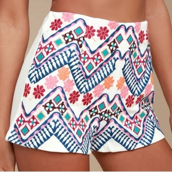 Lulus Pants - Lulu’s Rhythm is Gonna Get You Embroidered White Polyester Shorts Women Small 💖